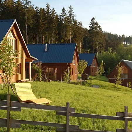 Bergdorf Liebesgruen