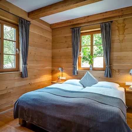 Bergdorf Liebesgruen *